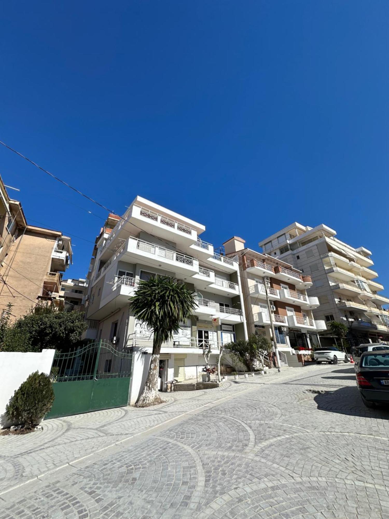 Olivias Apartments City Center Sarandë Esterno foto