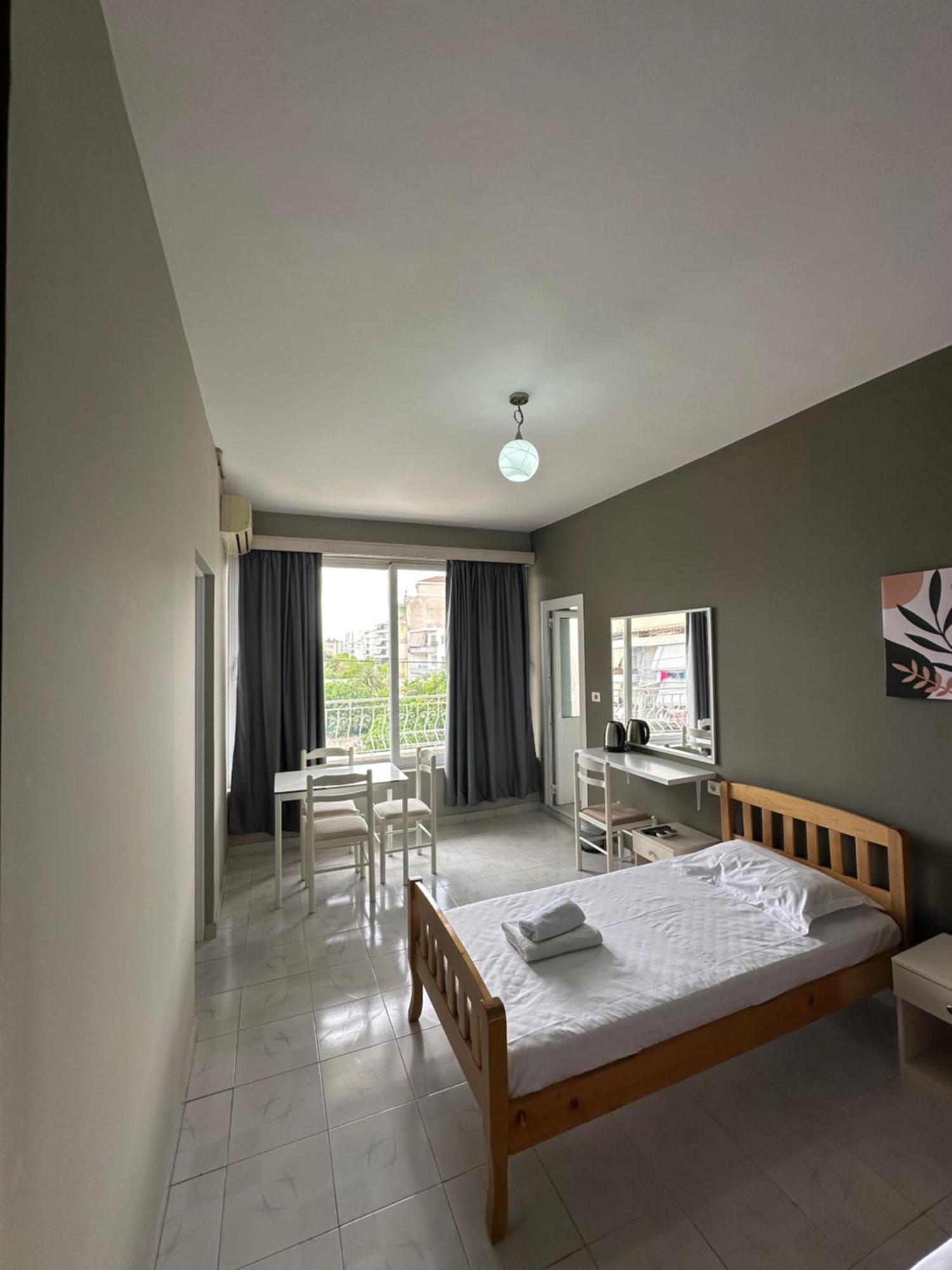 Olivias Apartments City Center Sarandë Esterno foto