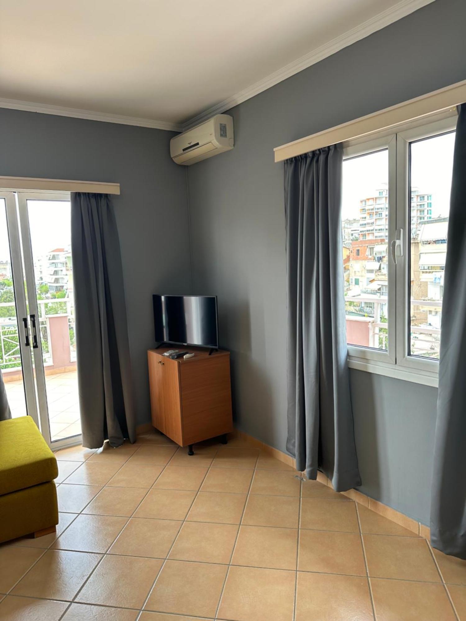 Olivias Apartments City Center Sarandë Esterno foto