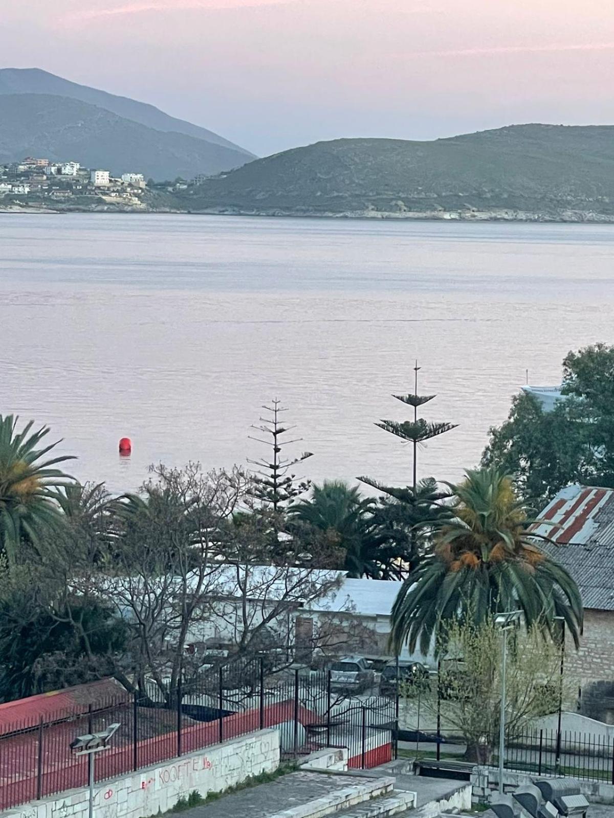 Olivias Apartments City Center Sarandë Esterno foto