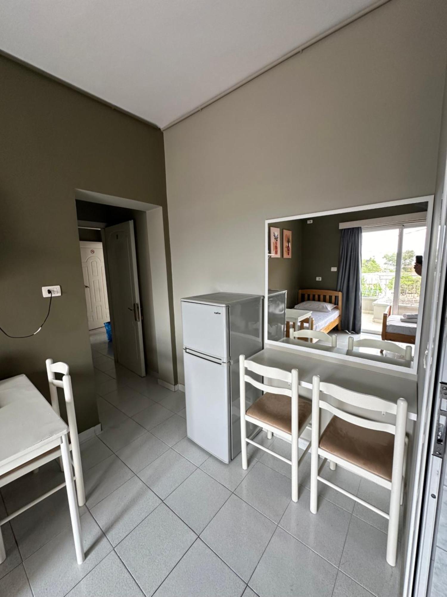 Olivias Apartments City Center Sarandë Esterno foto