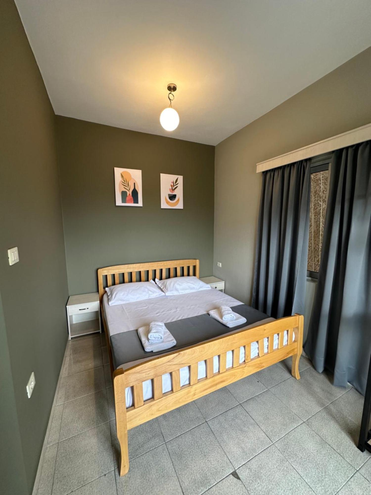Olivias Apartments City Center Sarandë Esterno foto
